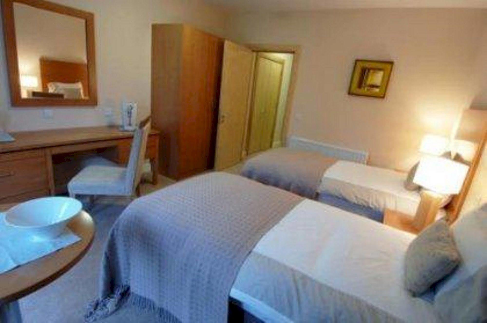 Breaffy Woods Hotel Castlebar Buitenkant foto